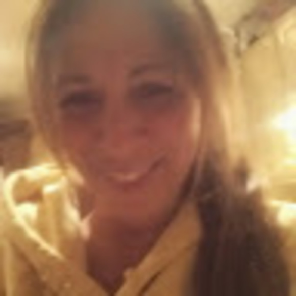 Meet your Posher, Joanna - Picture 1 of 1